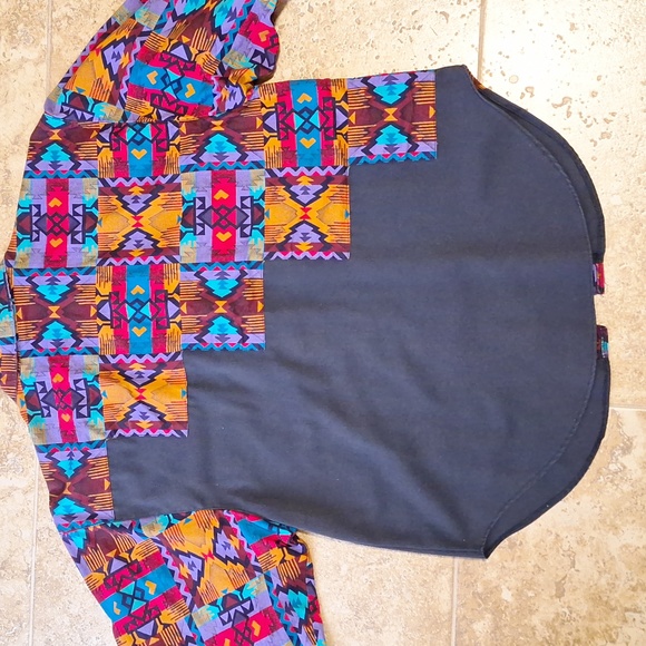 Unique design button down shirt - Picture 5 of 5